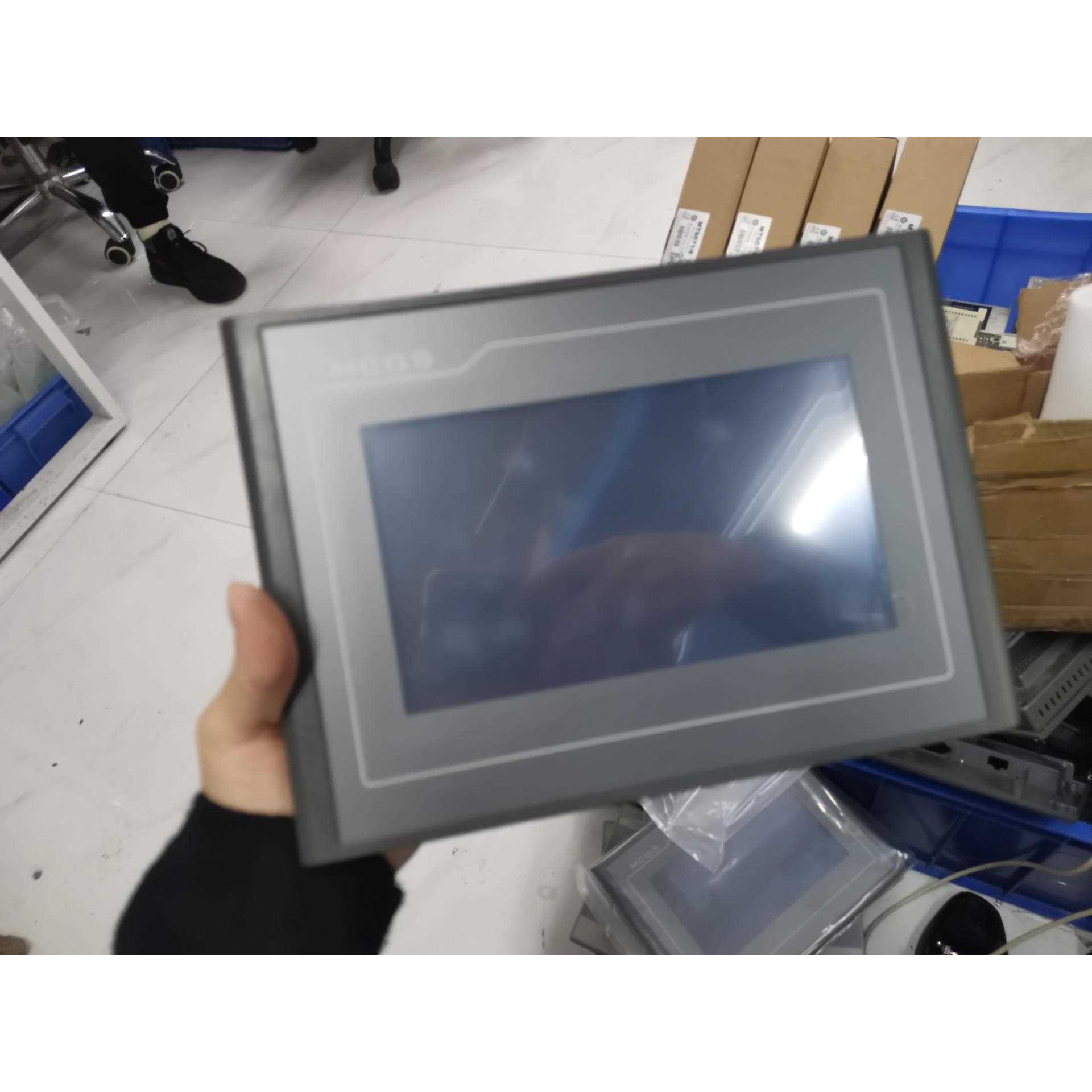 标价是空箱-昆仑频，TPC7072Gt，实图拍摄，功能正常，成色好，50