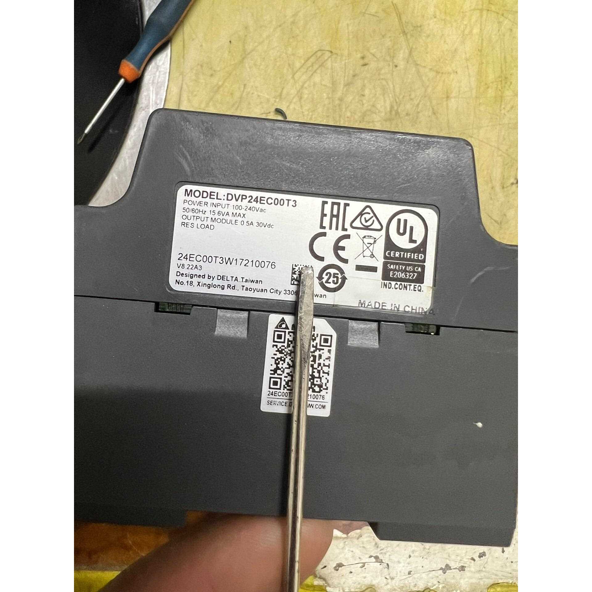 标价是空箱-DVP24EC00T3 拆机台达PLC，实物拍摄，外观功能议价