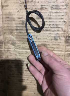 标价是空箱-FT-V42 RAYCHON 光纤放大器，拆机的，包好，成色议价