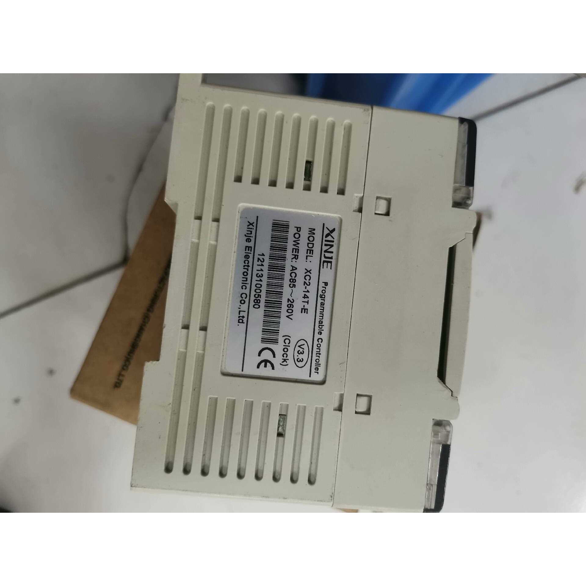 标价是空箱-信捷PLC，XC2-14T-E，实图拍摄，功能正常，208一议价