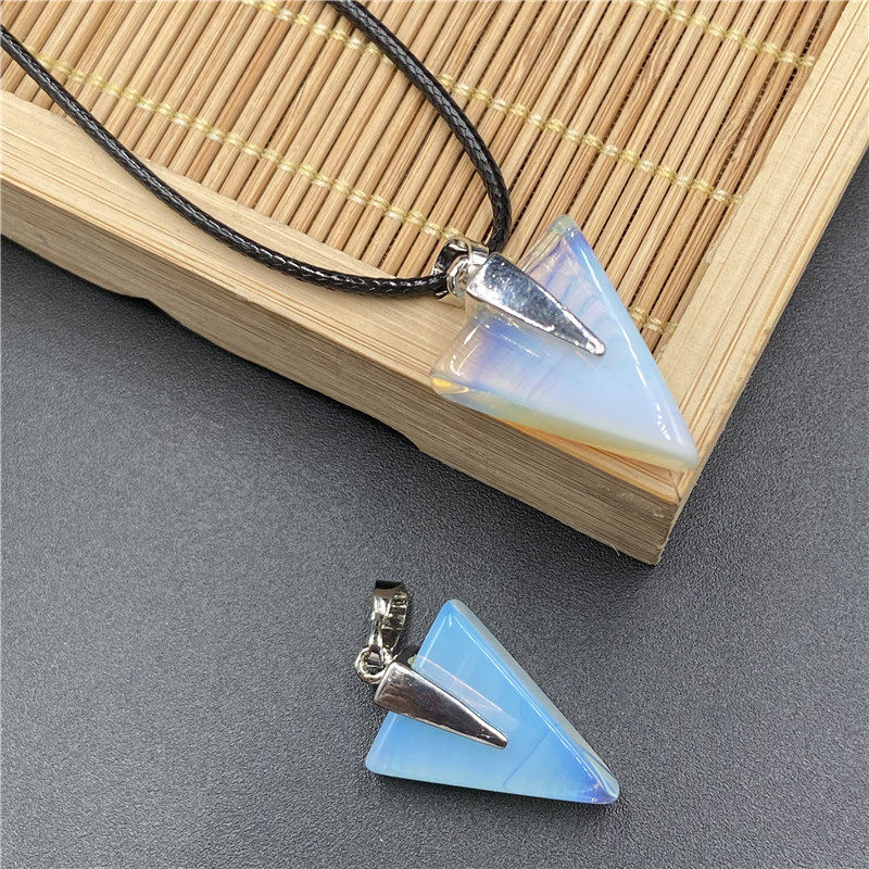 로즈 쿼츠 자수정 삼각형 목걸이 흑요석 펜던트 크리스탈 펜던트 청록색 삼각형 펜던트