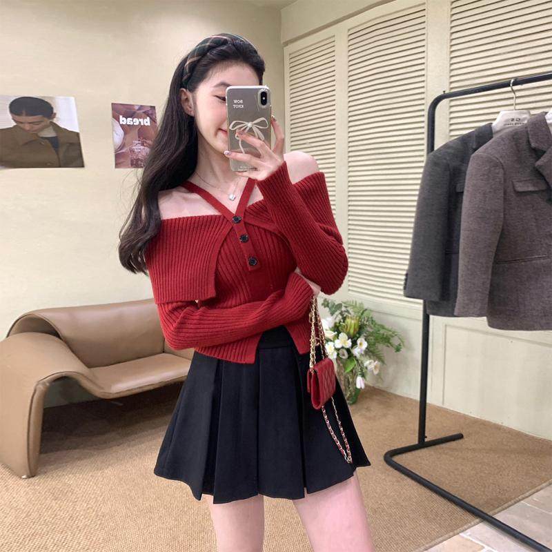 新款厚款毛衣一字肩挂脖秋冬季韩系穿搭修身显瘦露肩短款针织衫女