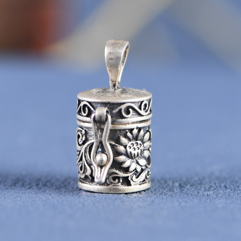 纯银莲花空心吊坠可打开装东西