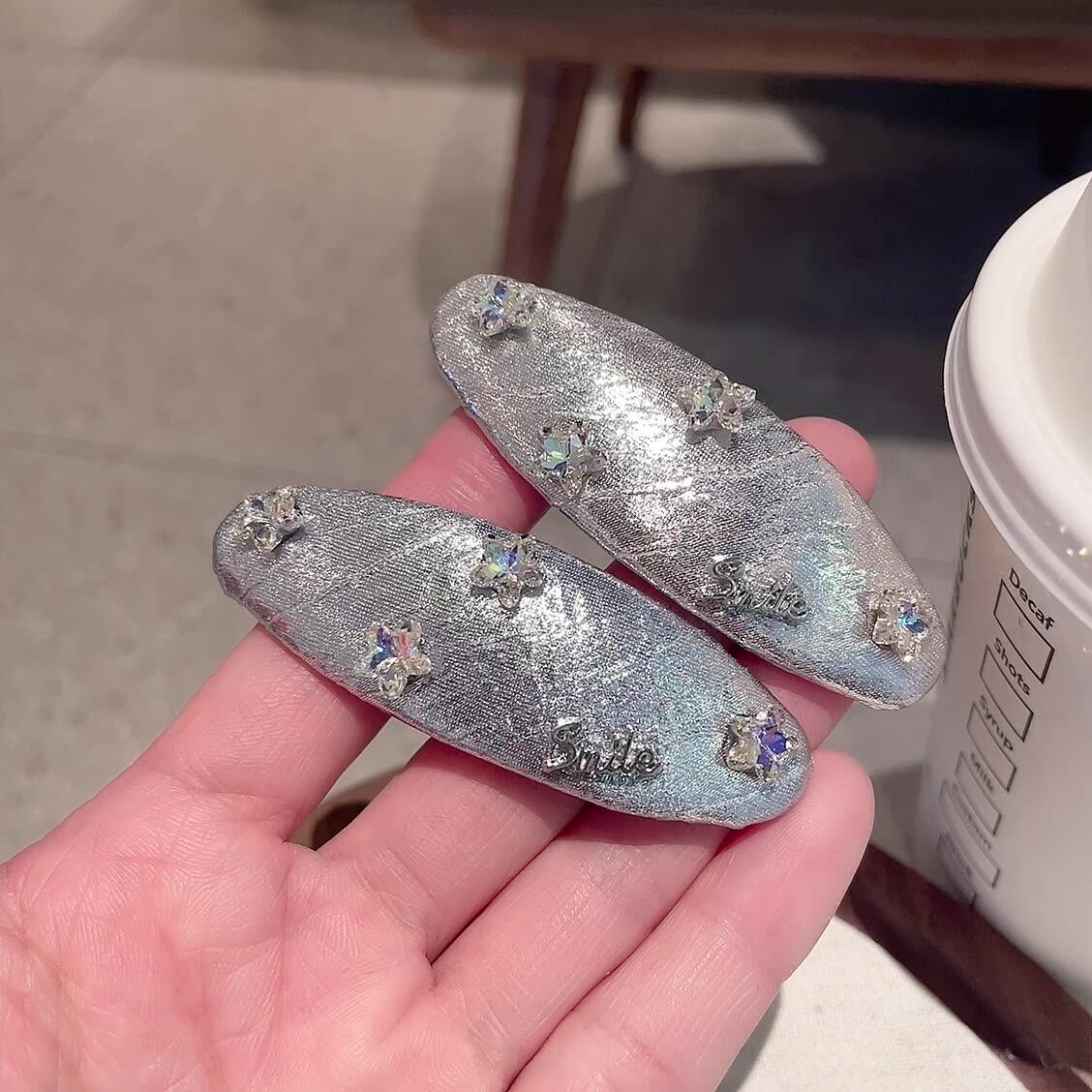 高级感银色皮质水晶星星刘海夹