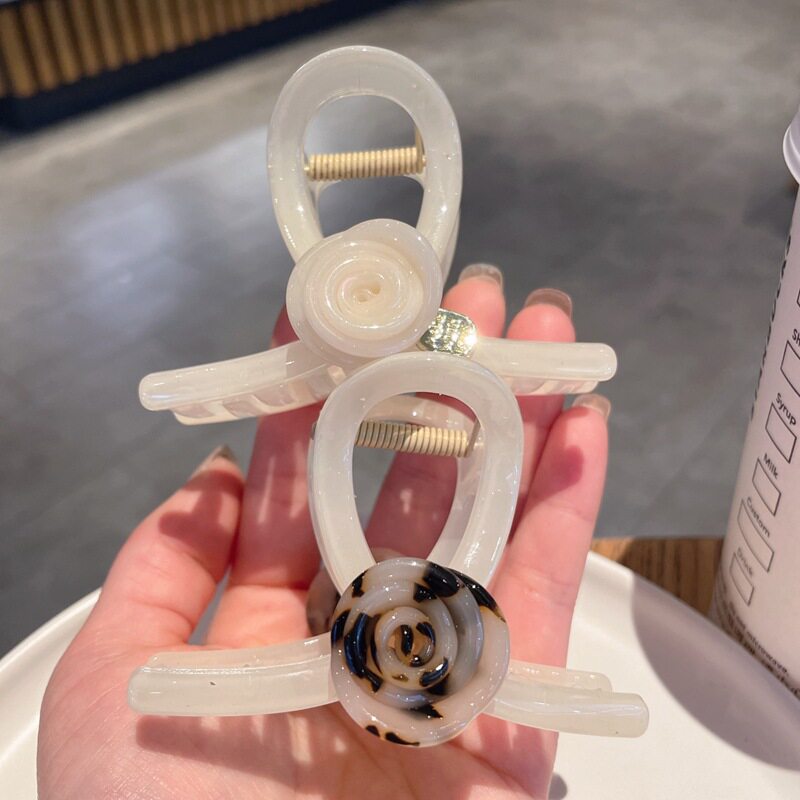 法式醋酸玫瑰花中号抓夹多发量高八字鲨鱼夹气质盘发发抓子发卡