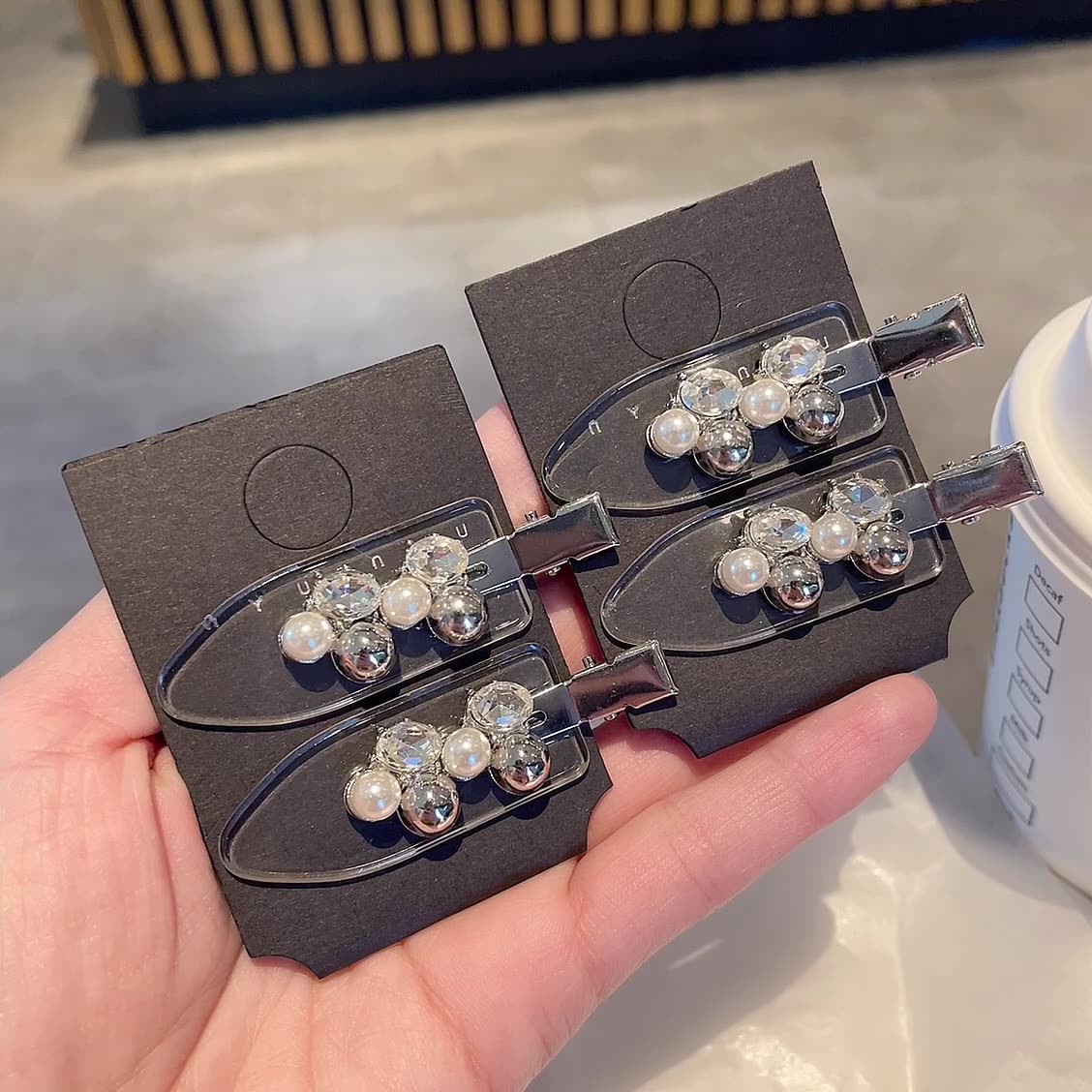 精致感水钻珍珠无痕夹发卡