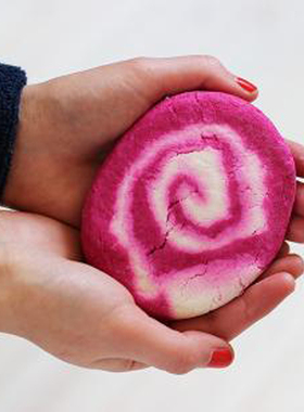 多巴胺泡澡球 包邮英国LUSH天鹅绒泡泡浴芭 洗澡盐超多泡泡200g