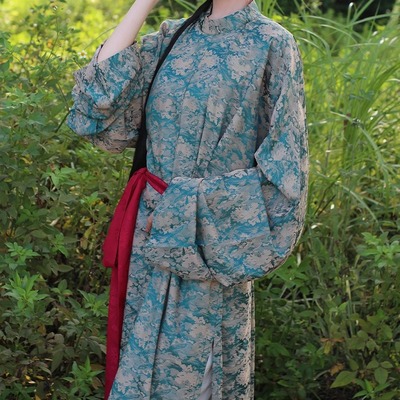 惜物国风唐制汉服圆领袍缺胯袍