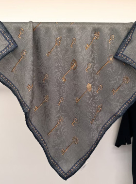 金钥匙  提花双面色丝毛方巾围巾65cm