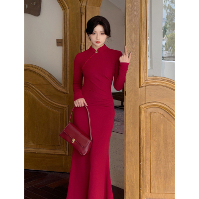 何衣见友《闲庭》秋冬显瘦红色针织连衣裙新年中式改良鱼尾旗袍