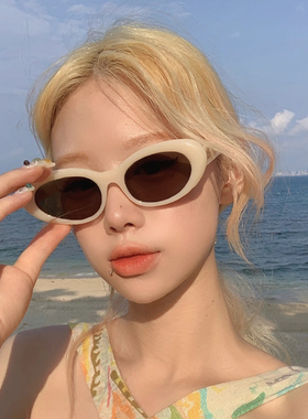 甜酷辣妹墨镜高级感复古凹造型