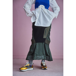 素设计感层次鱼尾半身裙 MA1元 针织×缎面材质拼接 混搭裙装