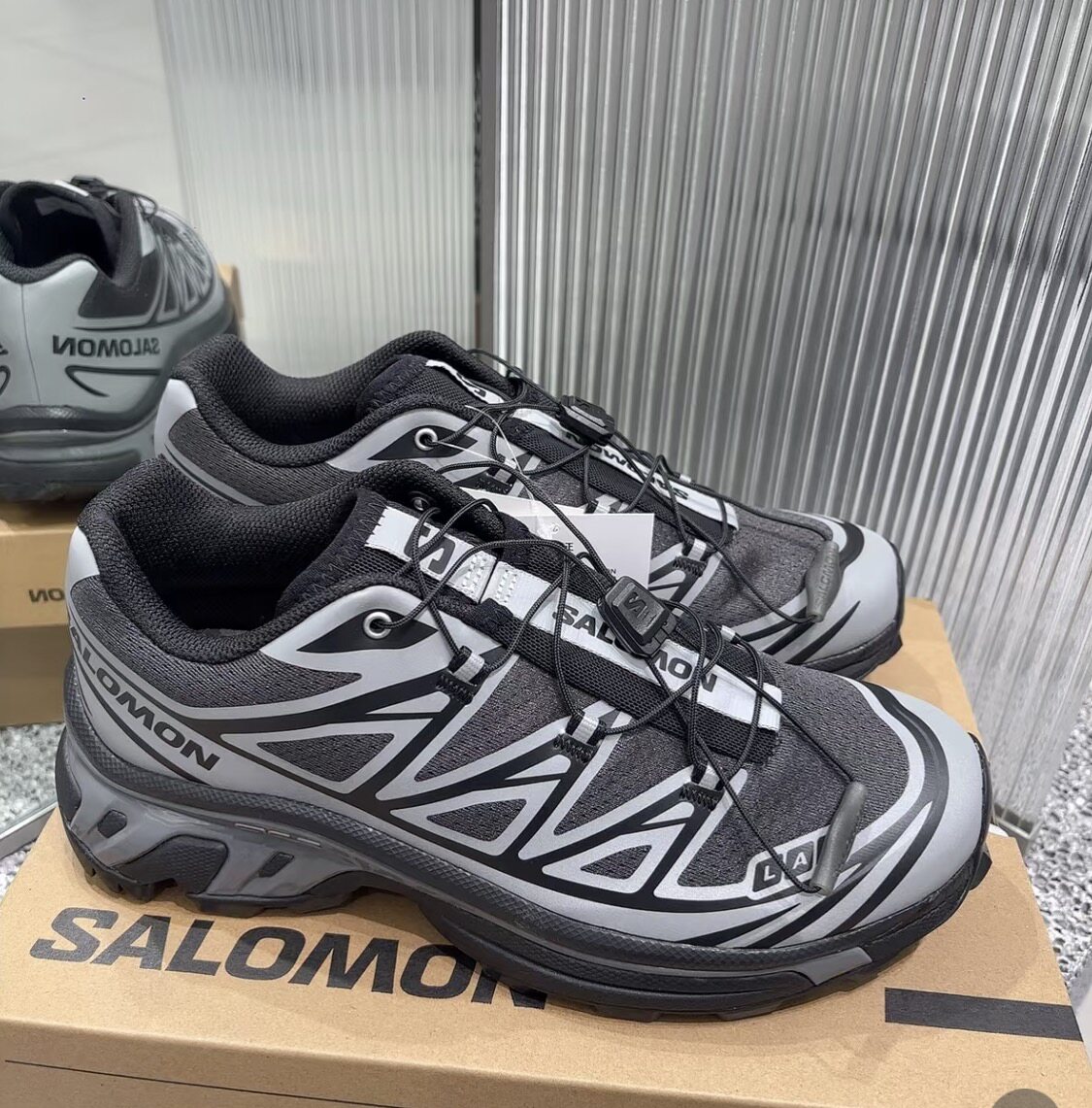 SALOMON萨洛蒙 XT6 NOCTURNE VISION户外休闲日常通勤户外运动鞋 - 实物图