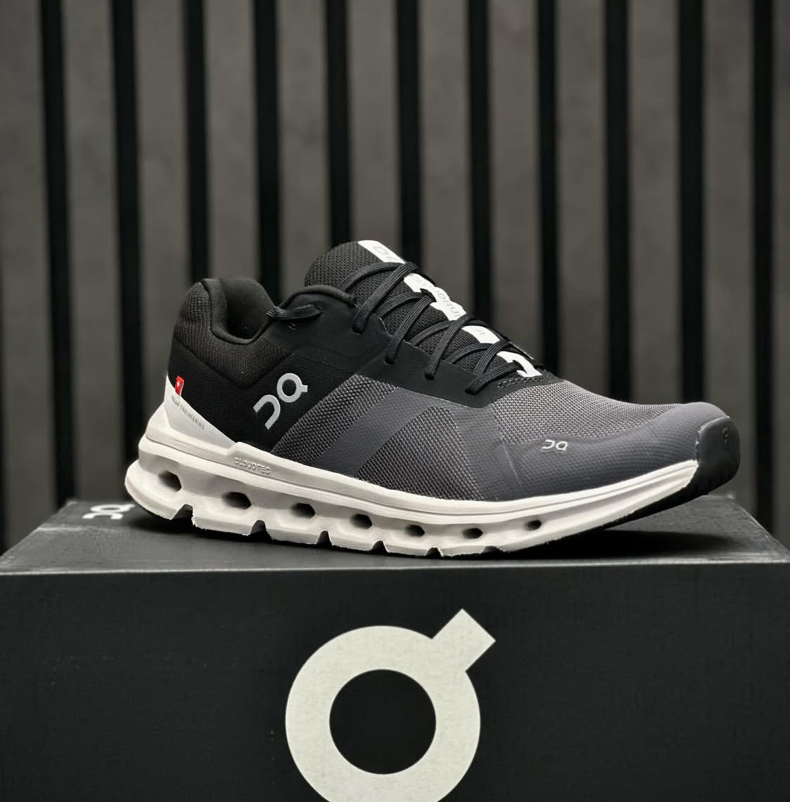 On昂跑cloud runner户外公路跑鞋男子夏季透气排汗极简高端跑鞋