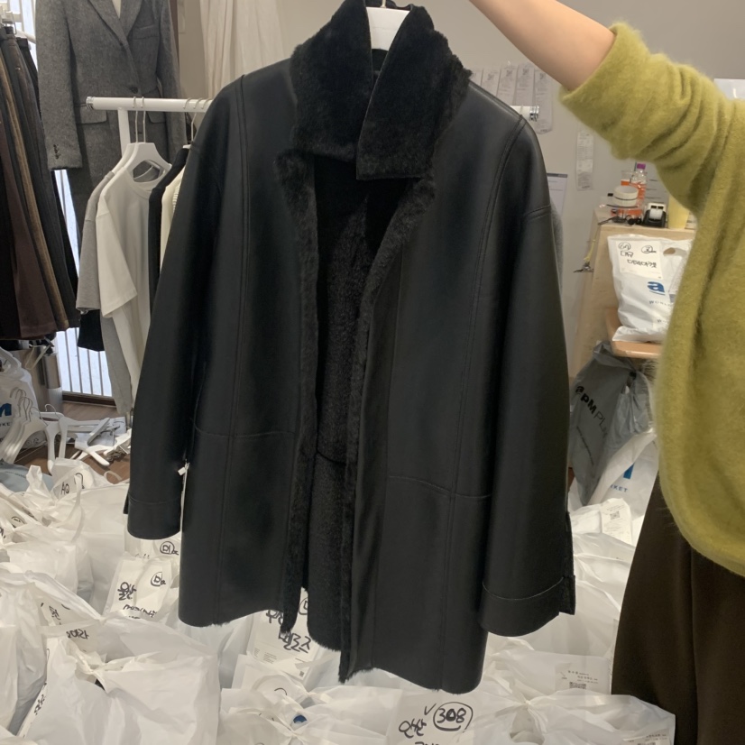 八1125韩国东大门运动瑜伽外套款大衣区4498347别致通勤欧美纯色