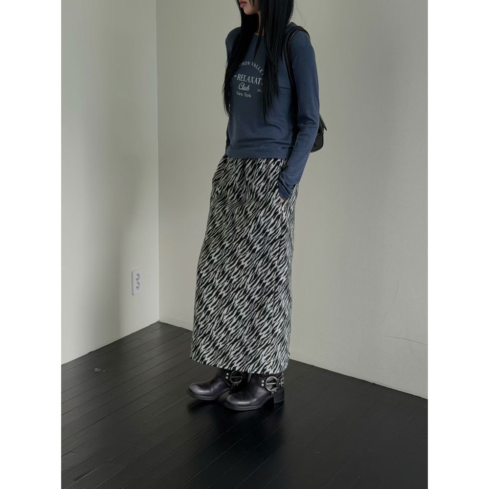 九1102韩国东大门t恤区bene-8686811直邮时装甜美独特秋冬端庄