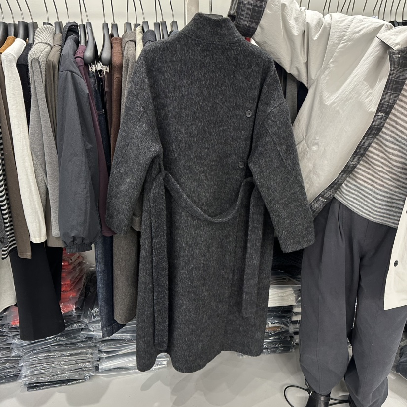 八1205韩国东大门运动瑜伽外套款大衣区4521969冬款别致新款优雅