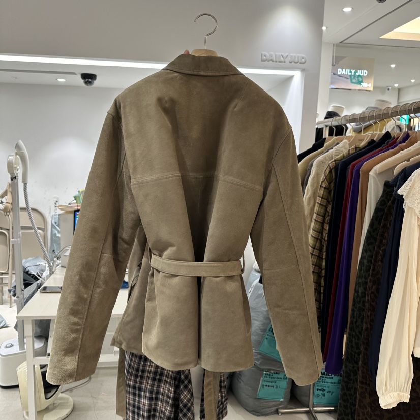 八1112韩国东大门运动瑜伽外套短款大衣热销区4486932休闲独特