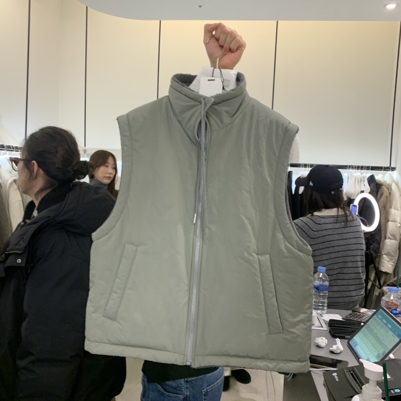 八1125韩国东大门背心无内搭区4498303街头正品英伦冬款气质新款