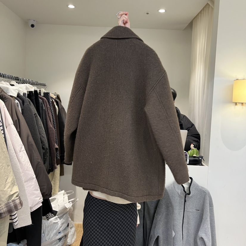 八1105韩国东大门运动瑜伽外套短款大衣区4476909新款浪漫直邮