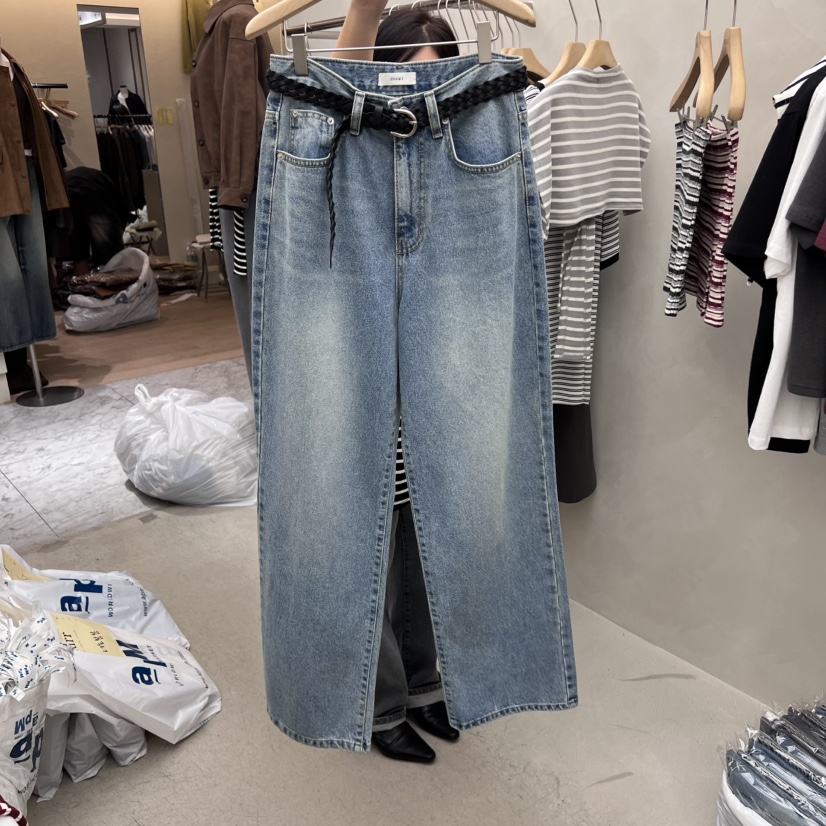 八0819韩国东大门运动牛仔裤区4379415休闲优雅直邮修身人气个性