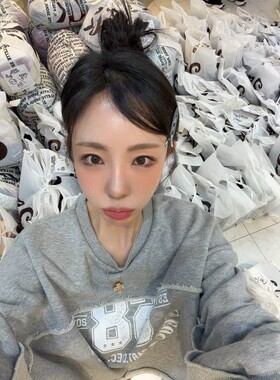 九1117韩国东大门t恤区PALETTE-8700300秋季街头通勤优雅冬季个性