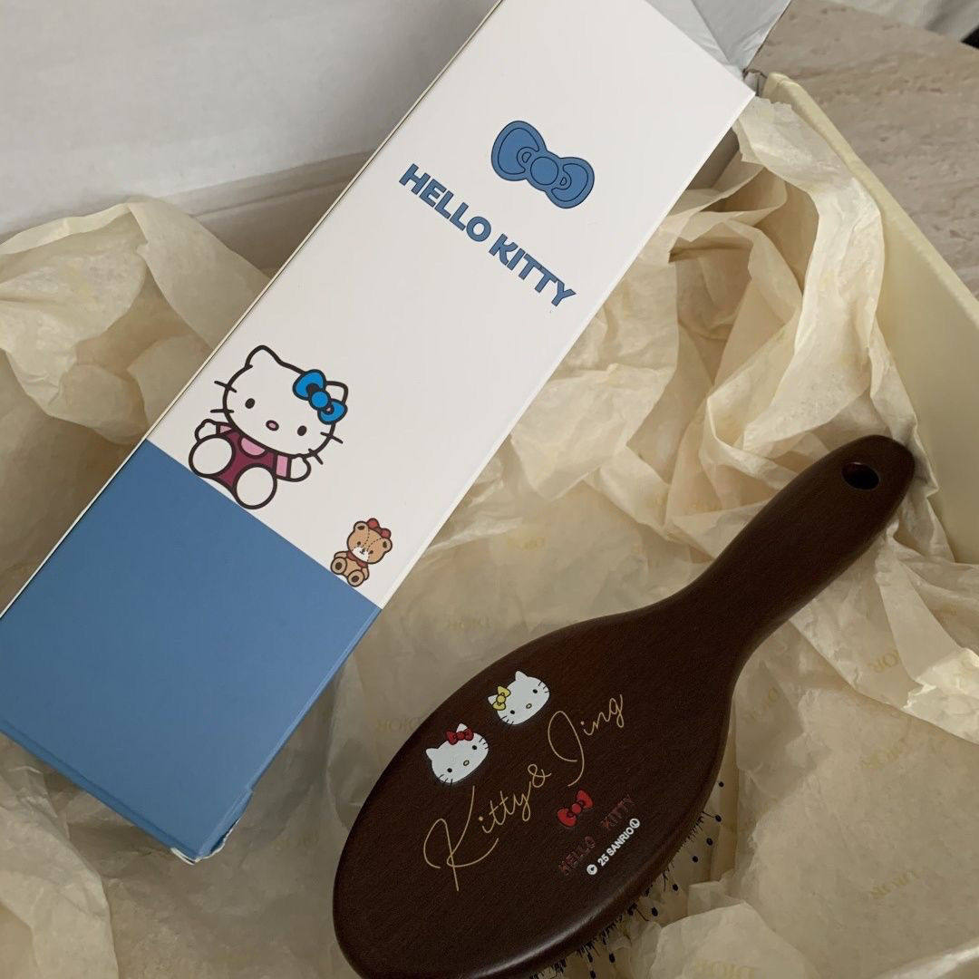 凯蒂猫同款Hellokitty鬃毛梳日本同款联名鬃毛梳网红按摩梳气垫梳