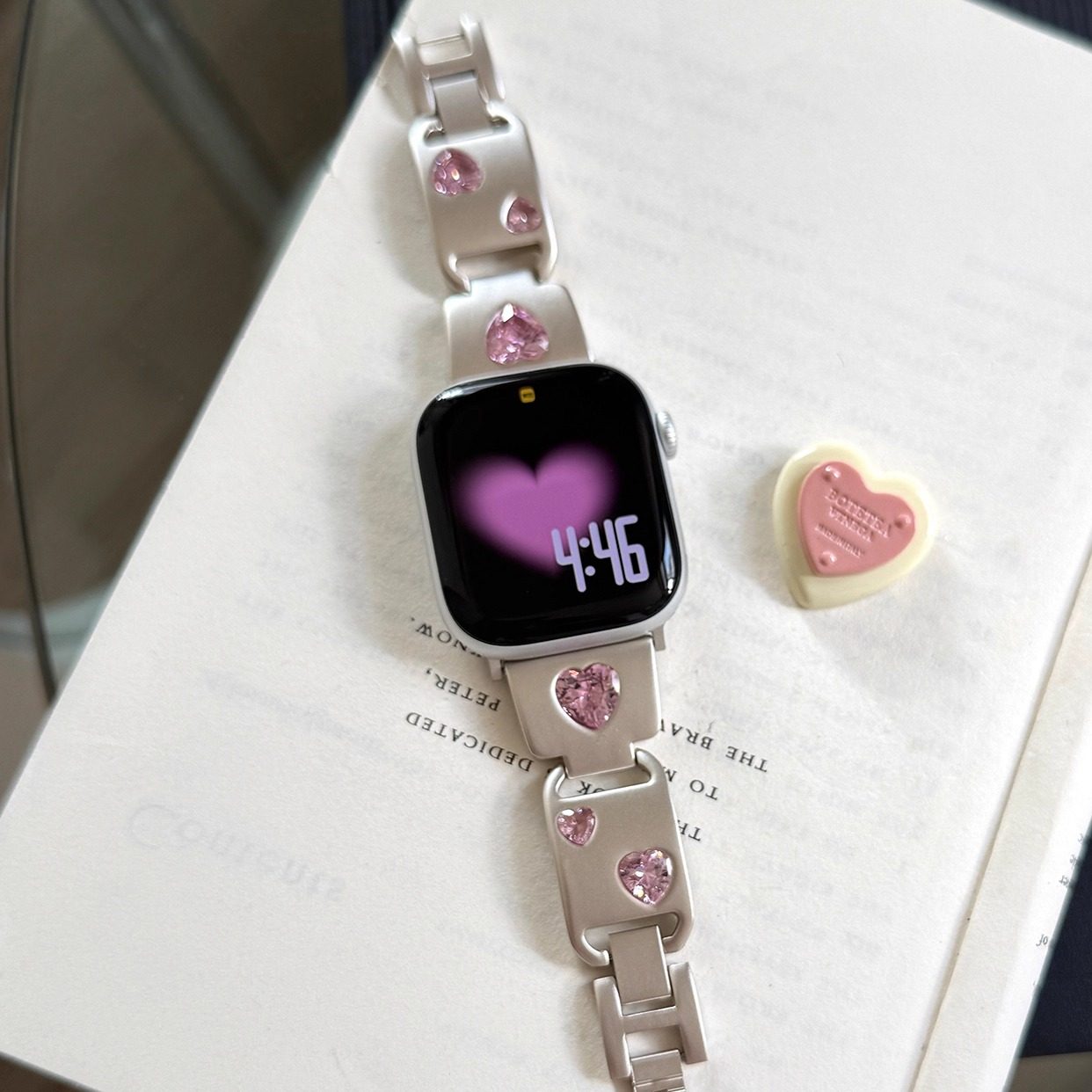 适用iwatch苹果手表新款s11代爱心s10钻石金属手镯表带华为4红米6