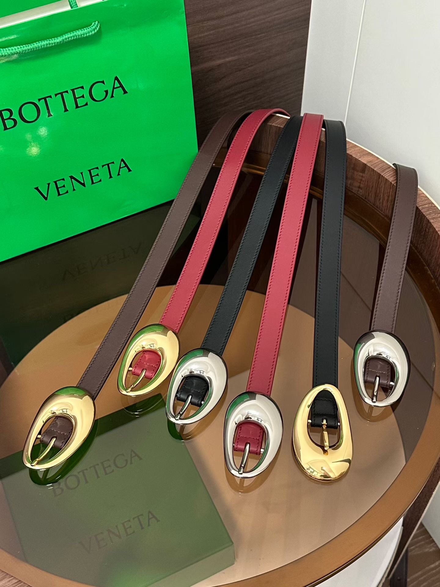 BV新款女士真皮皮带小众文艺时尚百搭针扣装饰牛仔裤腰带女网红款