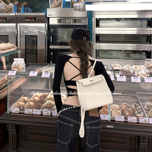 F PROJECT【超辣甜妹】短款大方领修身长袖露背T恤打底衫(带胸垫