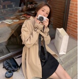 卡其色