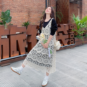 超火ootd穿搭松弛感粉色连衣裙女春秋2025新款吊带长裙图片
