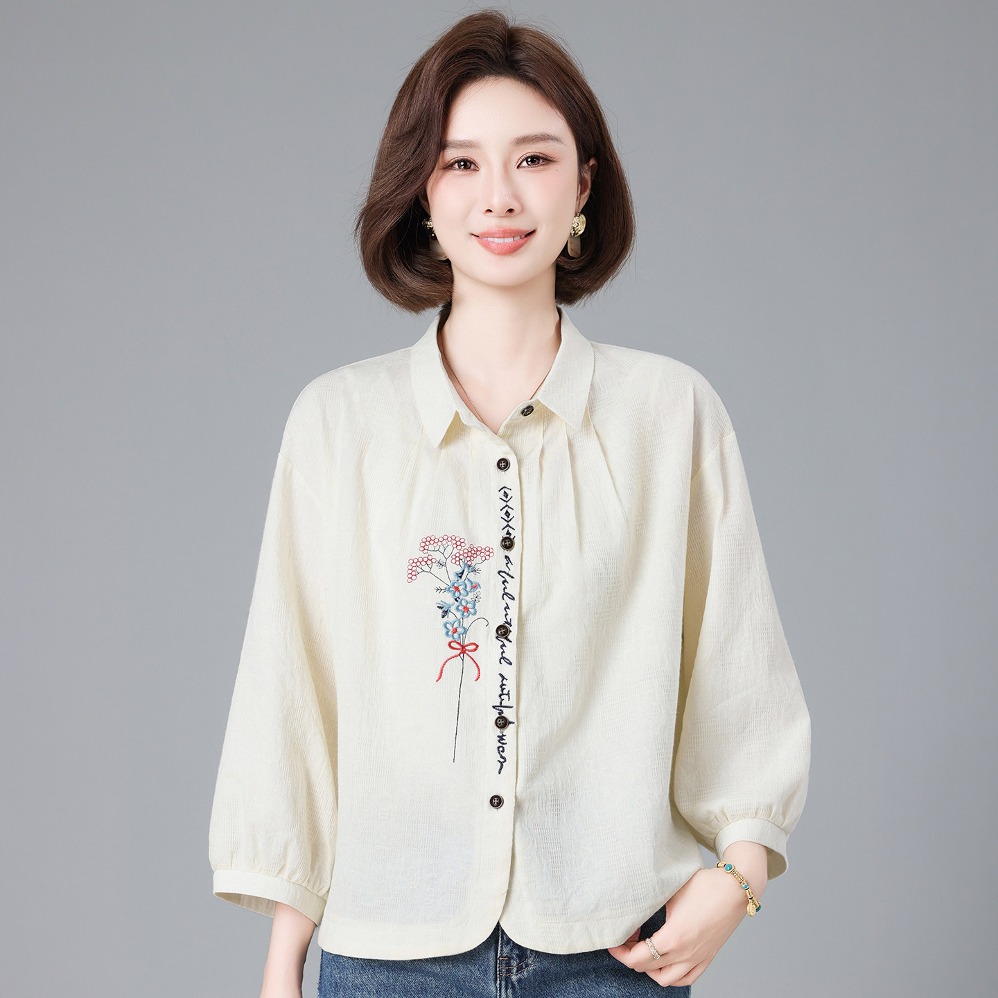 纯棉衬衫女宽松2026春夏新款中年妈妈宽松洋气绣花九分袖减龄衬衣