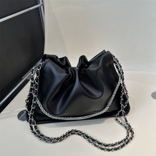 小众链条褶皱包包女2025夏季新款潮复古腋下包百搭ins单肩斜挎包