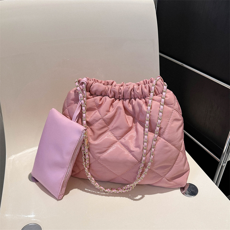 小众单肩包女大容量链条水桶包