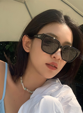大框显脸小夏季出游遮阳墨镜百搭
