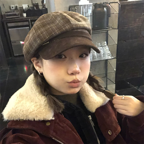 英伦风咖色格纹软顶八角帽显脸小