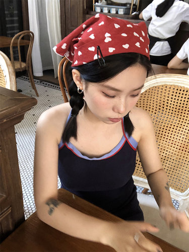 甜美可爱复古棉料红色头巾方巾女