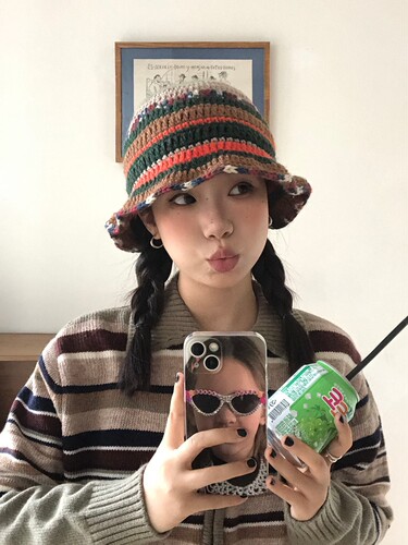咖色系条纹手工钩针毛线渔夫帽女