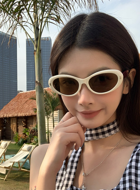 夏天度假出片奶白色猫眼复古墨镜