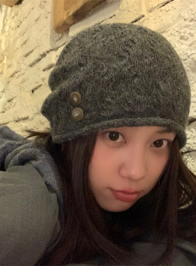 慵懒松弛感卷边纽扣针织堆堆帽潮