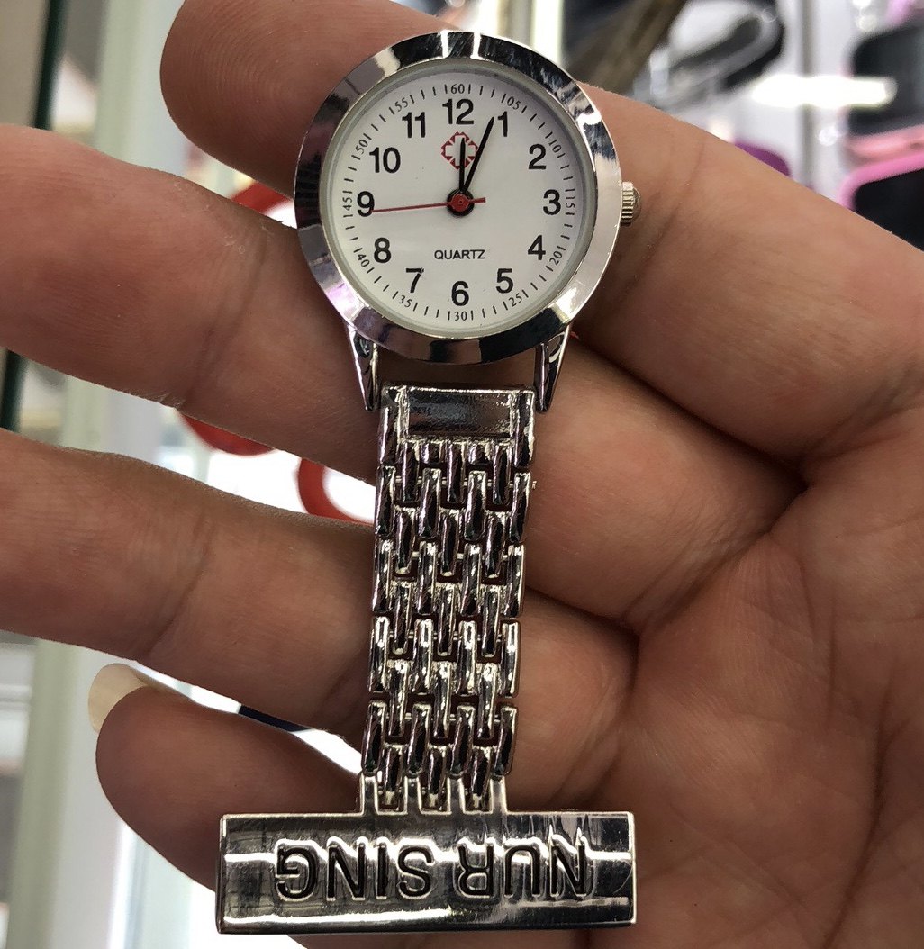 护士表时尚挂表医用女款电子表卫校专用可爱胸表横排别针石英合金