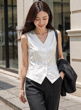 醋酸缎面V领收腰短款西装马甲女