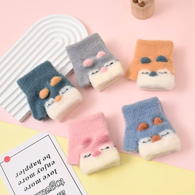 婴儿爬行手套0-3岁可爱保暖