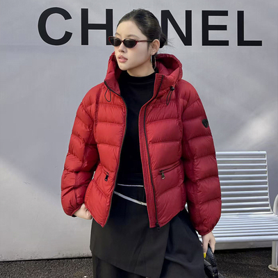 90白鸭绒短款红色连帽羽绒服外套