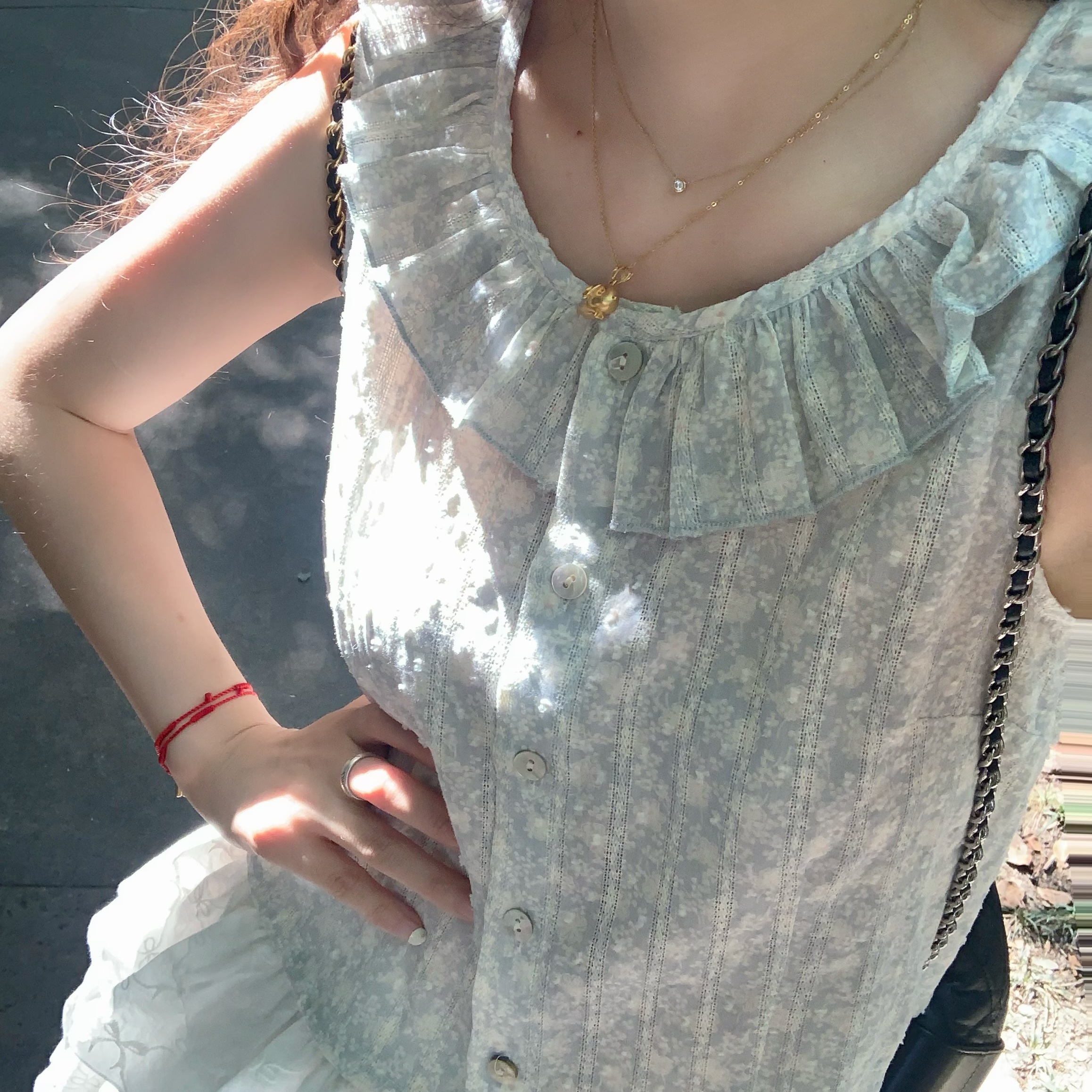 Emilyying春夏新款全棉植绒印花清新淡雅甜美花边领无袖衬衫