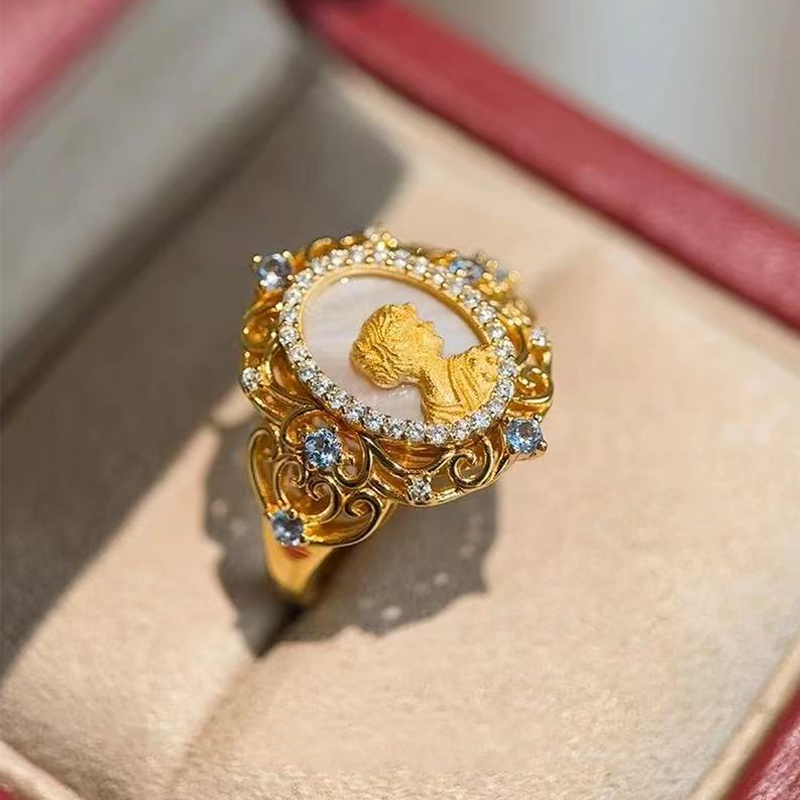 今饰有约贝母珍珠浮雕戒指