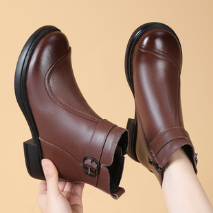 全牛皮平底短靴秋冬软底软面妈妈鞋大码4143女靴真皮防滑加绒棉鞋