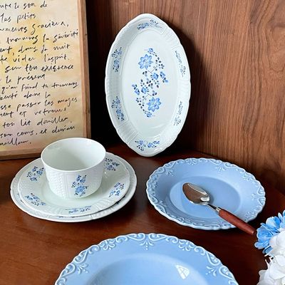 进口法式碗碟套装家用乔迁之喜高颜值餐具礼盒高级感盘子蓝色花边