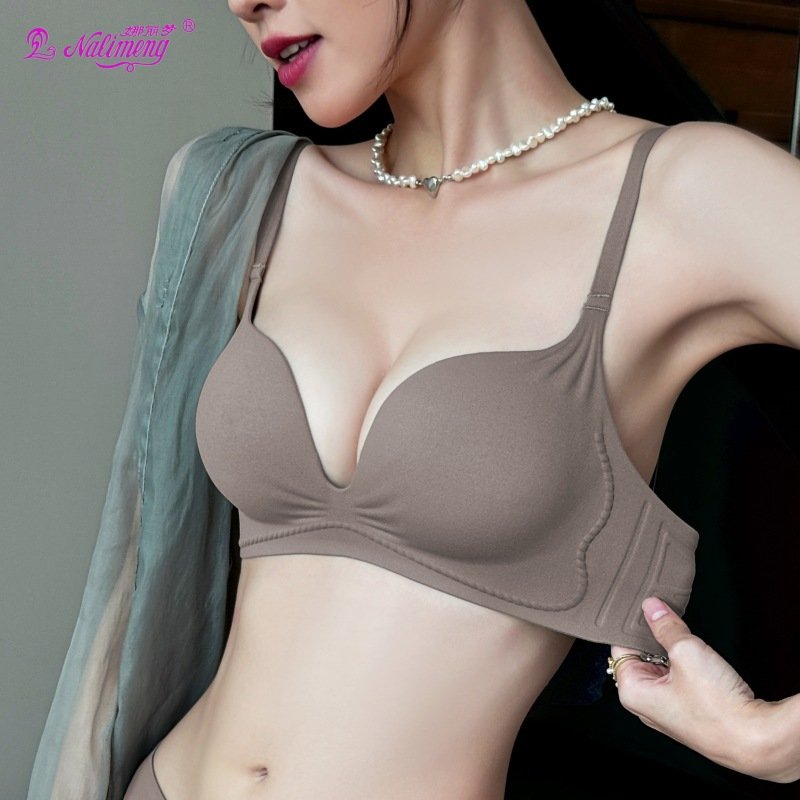 进口一片式学生内衣女立体杯小胸平胸聚拢深V提拉上托bra无痕舒适